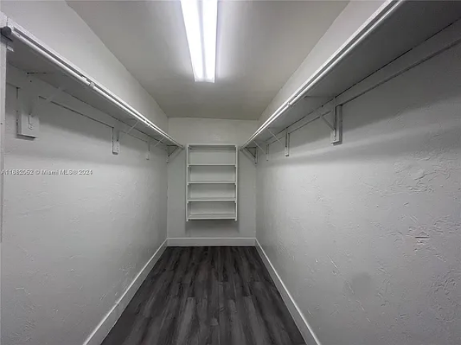 19120 Nw 36th Ave - Photo 6 of 7