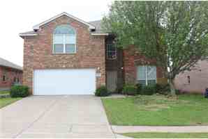 featured image of 2425 Collier Dr