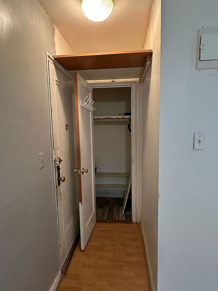 10236 64th Ave - Photo 3 of 7