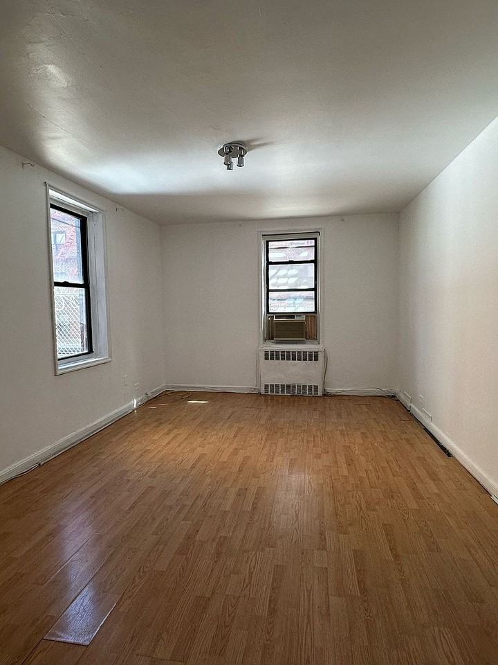 10236 64th Ave - Photo 5 of 7