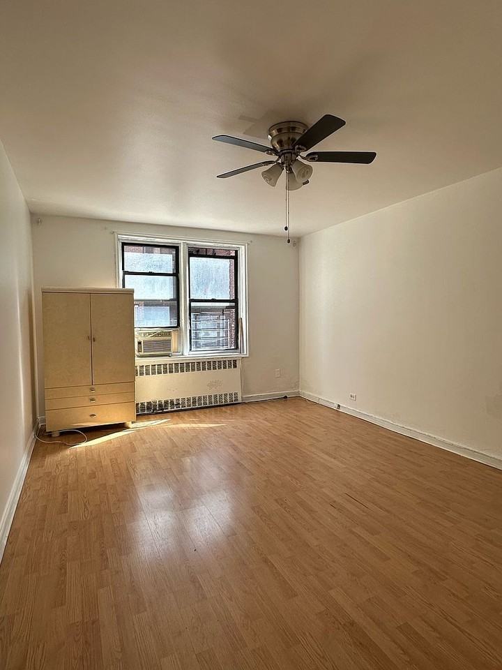 10236 64th Ave - Photo 6 of 7