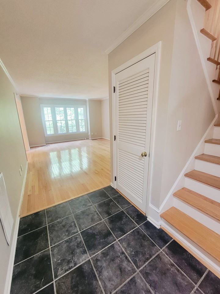 2856 Wycliff Rd - Photo 2 of 50
