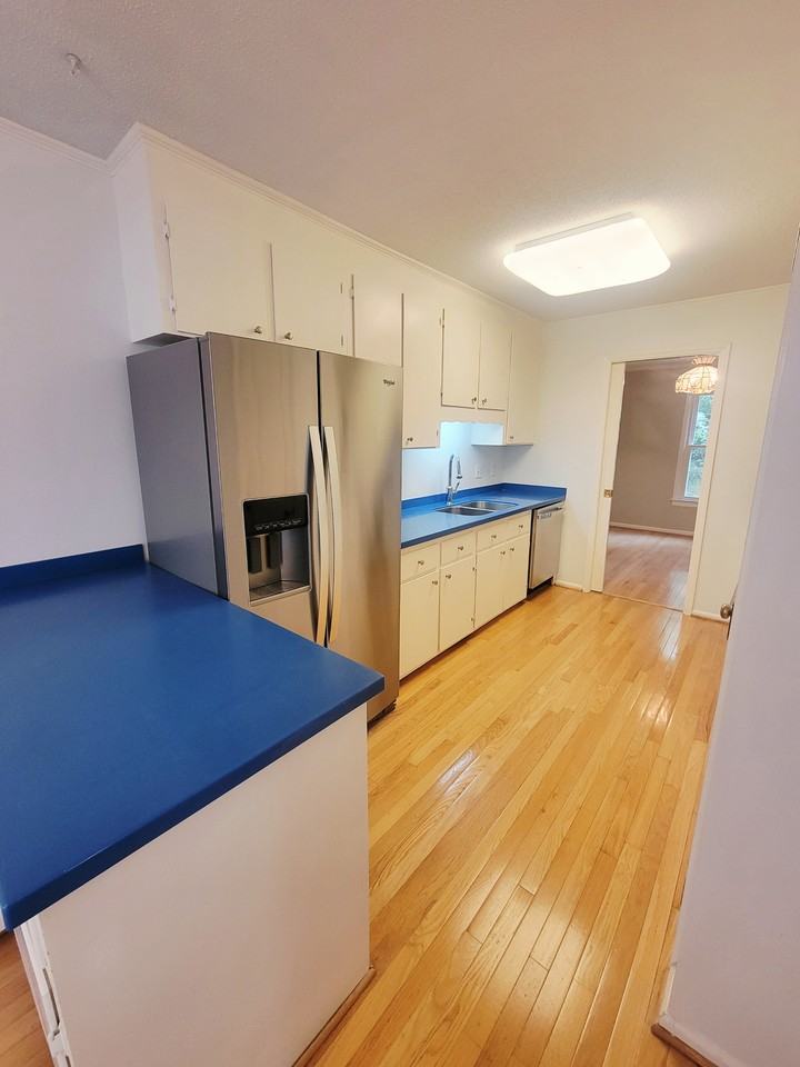 2856 Wycliff Rd - Photo 6 of 50