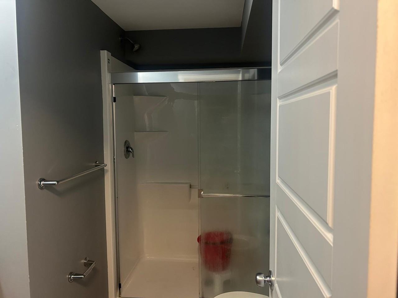 18 Whitehorn Crescent - Photo 4 of 7