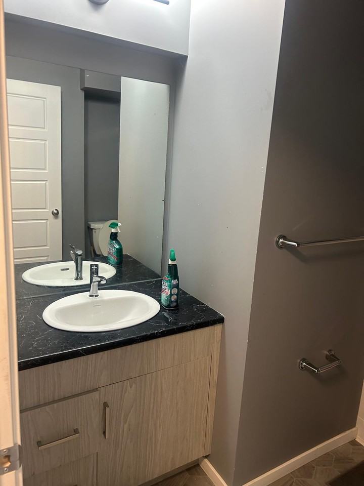 18 Whitehorn Crescent - Photo 5 of 7