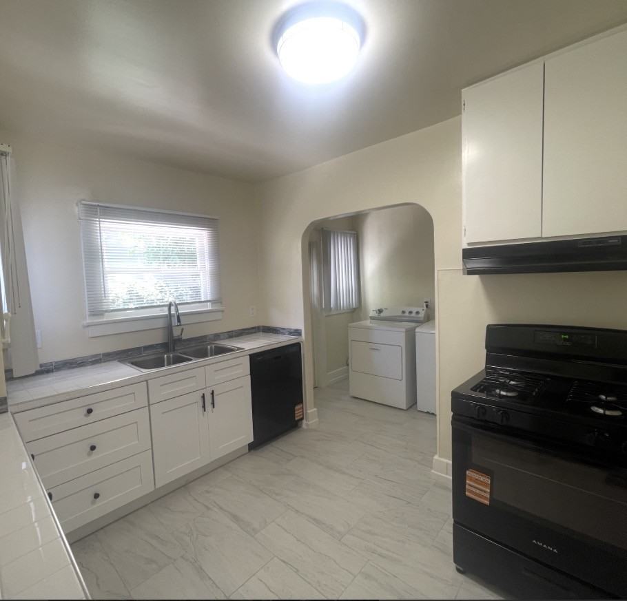 204 N Cedar St #206 - Photo 5 of 14