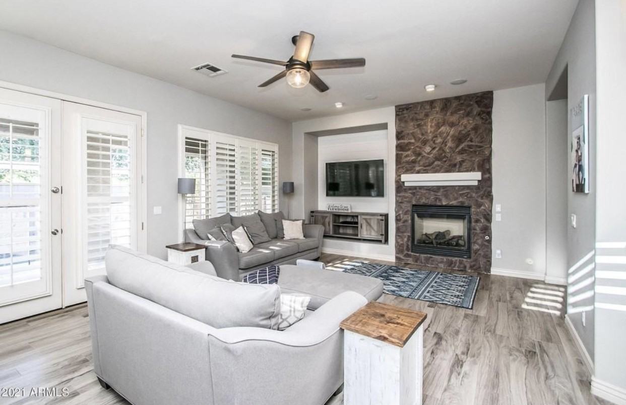 2560 E Wisteria Dr #NA - Photo 4 of 16