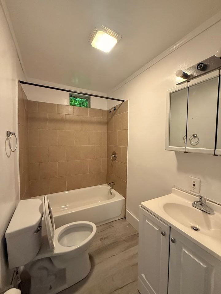 4632 Genesee Ave - Photo 6 of 10