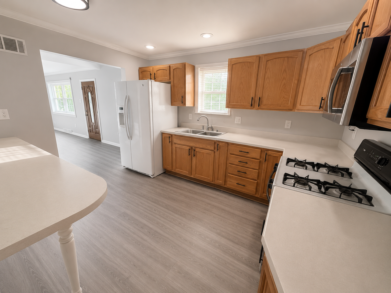 1536 Salerno Dr - Photo 4 of 12