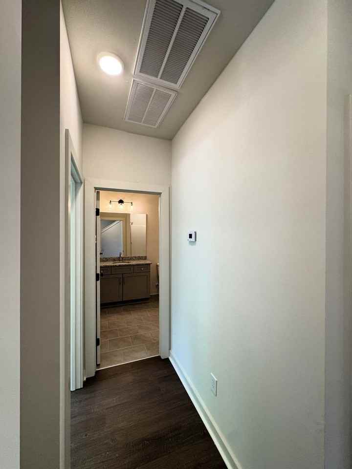 2508 Freeman Rd Sw - Photo 3 of 26