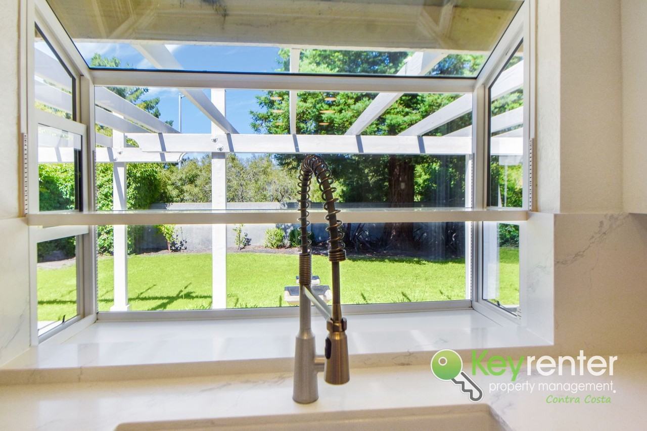 116 Corral Cir - Photo 2 of 34