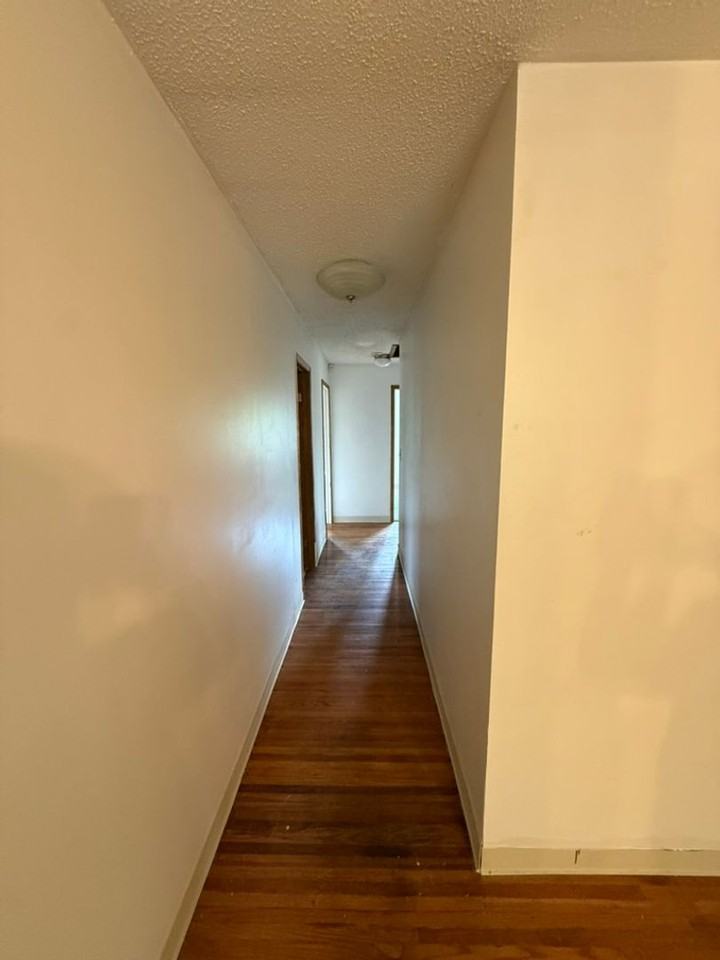 4521 Lauesen Ave - Photo 5 of 16