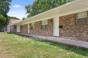 featured image of 634 Cashew St #B