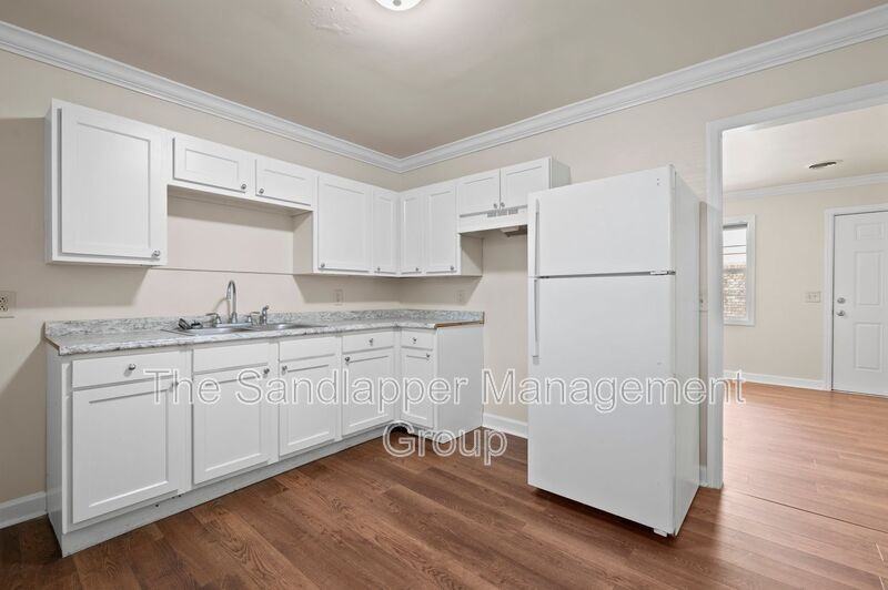 634 Cashew St #B - Photo 6 of 10