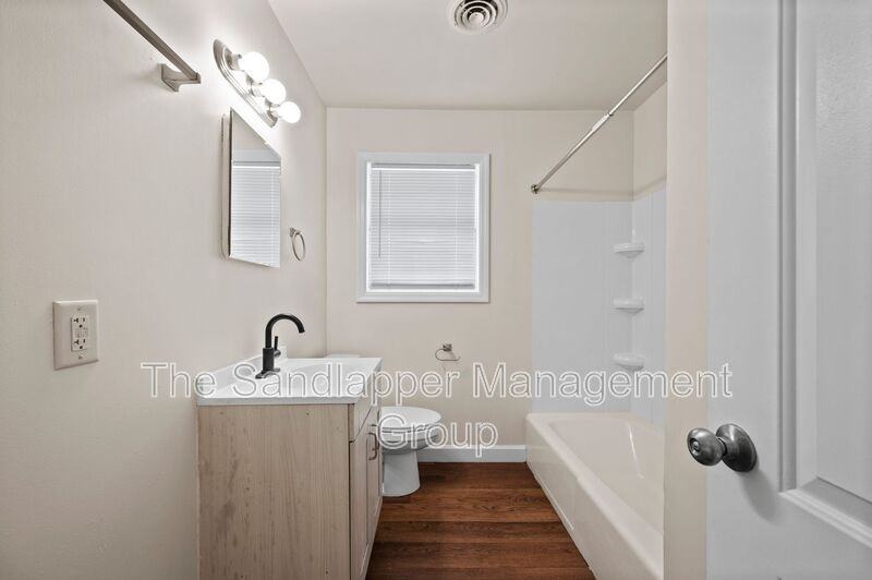 634 Cashew St #B - Photo 7 of 10