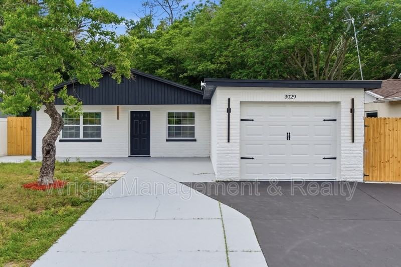 3029 Corona Dr