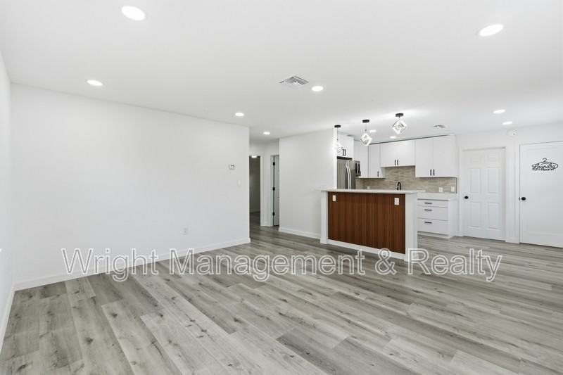 3029 Corona Dr - Photo 5 of 17