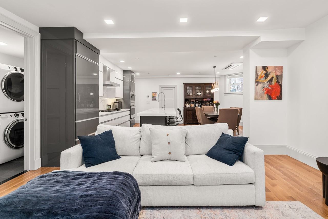 1765 Beacon St #1 - Photo 5 of 18