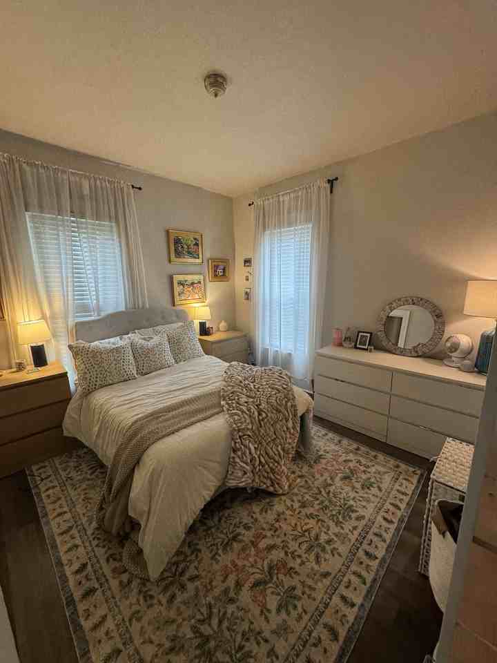 2439 S Howell Ave - Photo 6 of 8