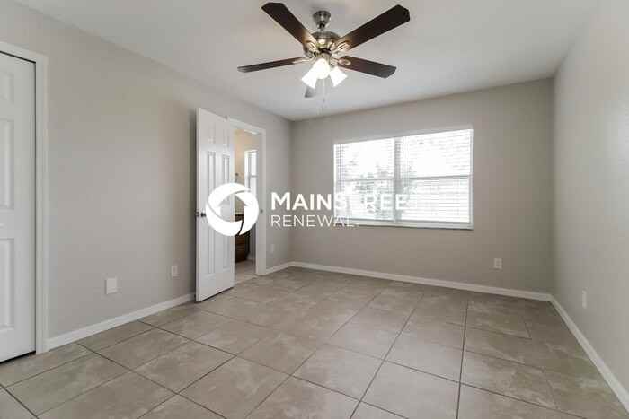 1032 Pinder St - Photo 7 of 16
