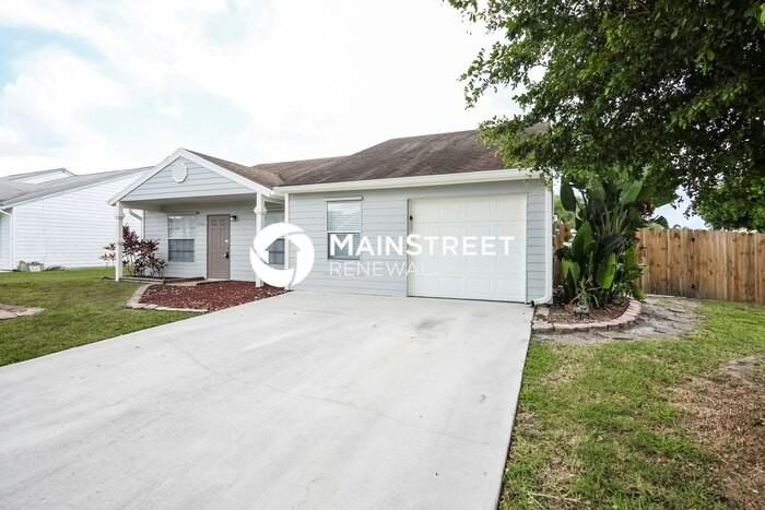 7954 Blackwood Ln - Photo 2 of 16