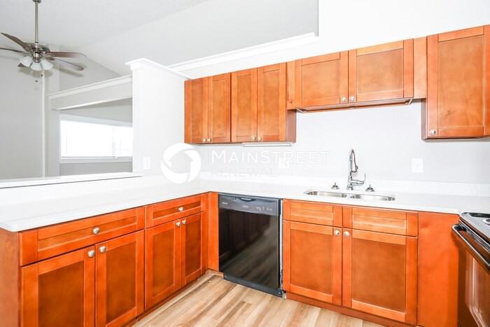 7954 Blackwood Ln - Photo 7 of 16