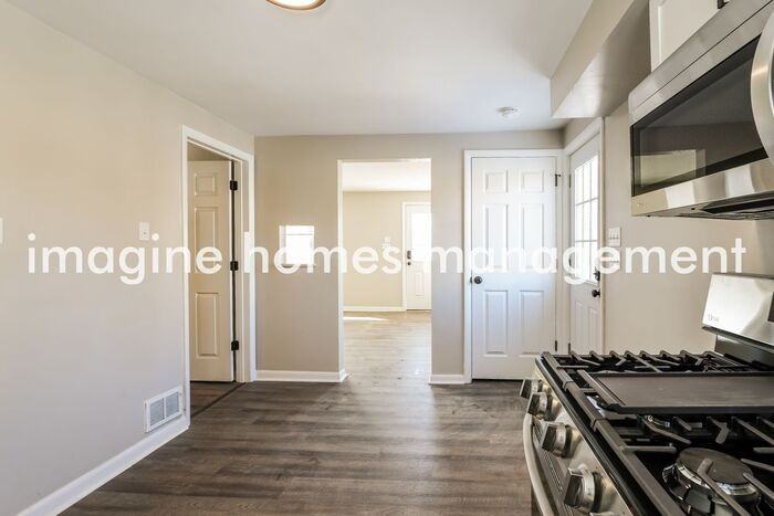 14339 Terrace Dr - Photo 4 of 11