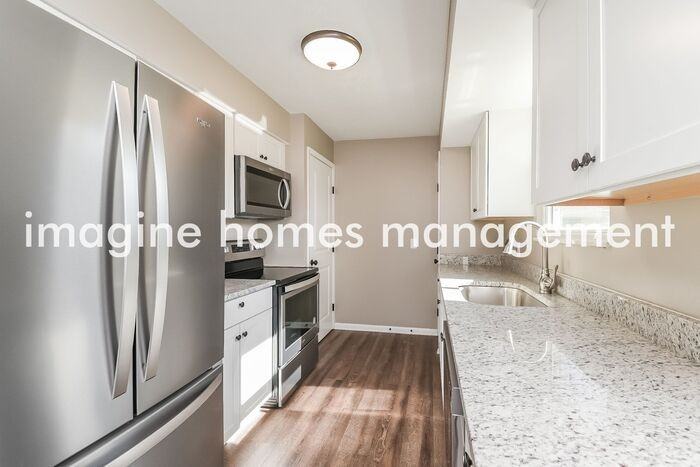 2392 Ashdale Dr - Photo 7 of 19