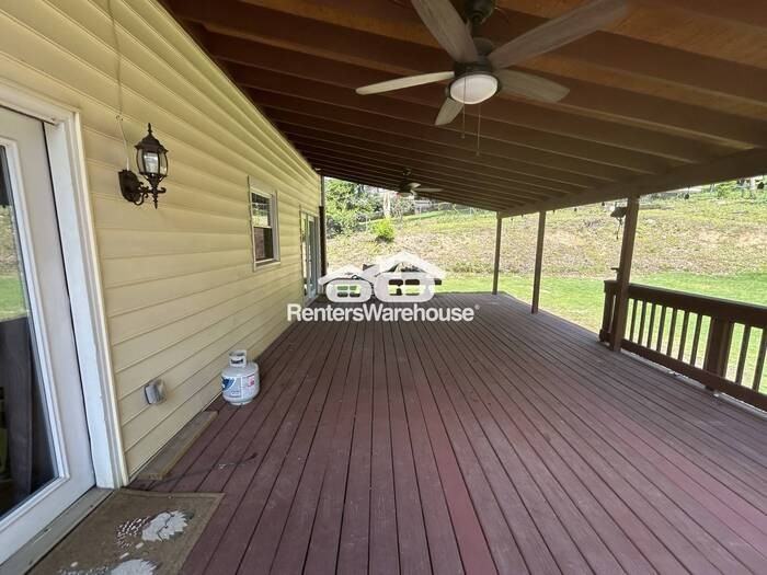 2501 Crestwood Cir - Photo 6 of 21