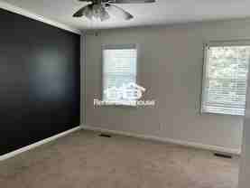 2501 Crestwood Cir - Photo 1 of 1