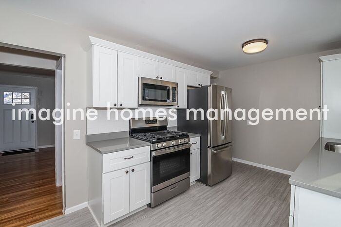 3136 Louisiana Ave S - Photo 6 of 18