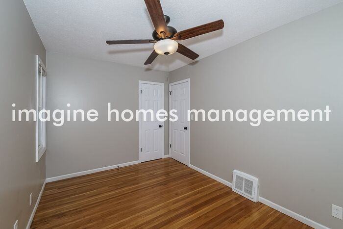 3136 Louisiana Ave S - Photo 7 of 18