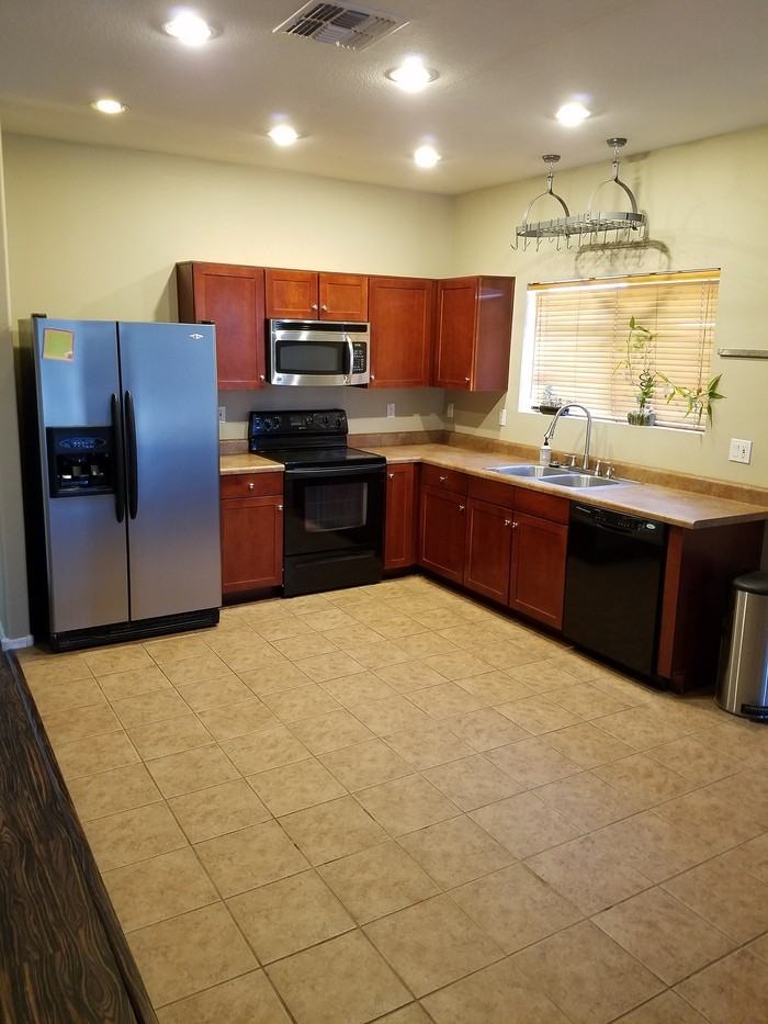 2415 W Mobile Ln - Photo 3 of 12