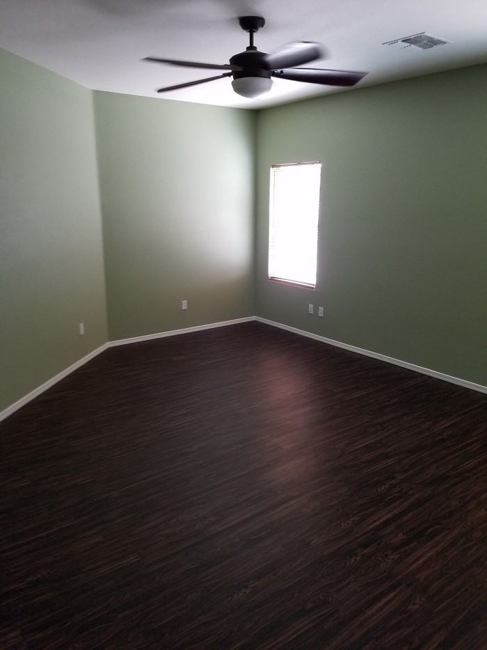 2415 W Mobile Ln - Photo 5 of 12