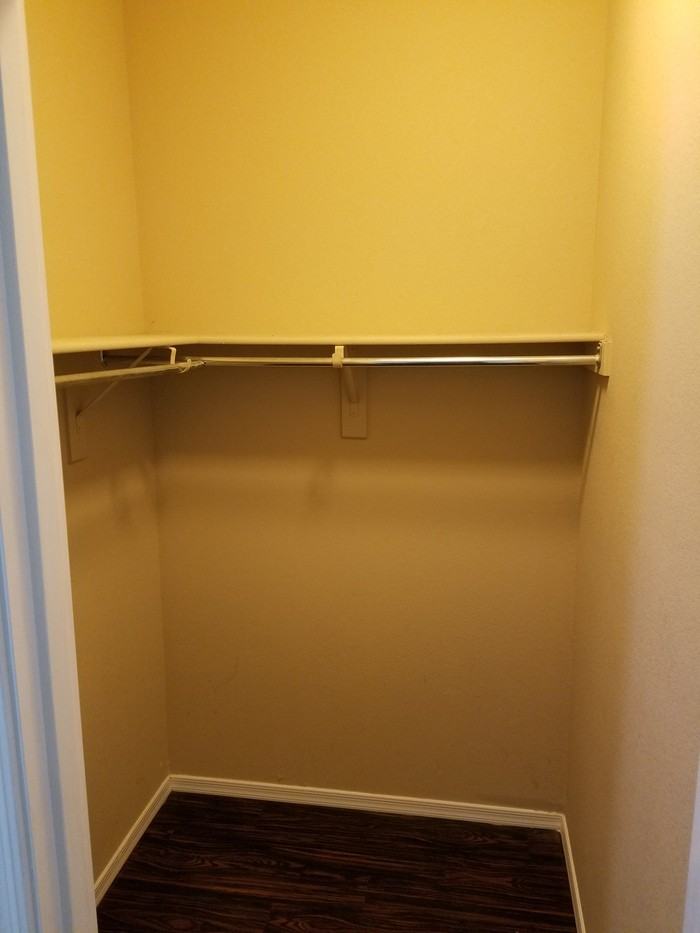 2415 W Mobile Ln - Photo 6 of 12
