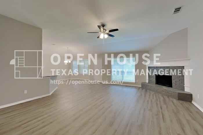 821 Willow Ct - Photo 4 of 21