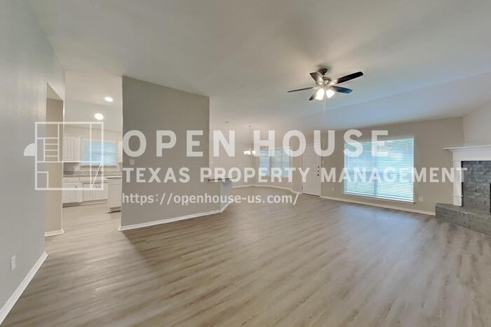 821 Willow Ct - Photo 5 of 21