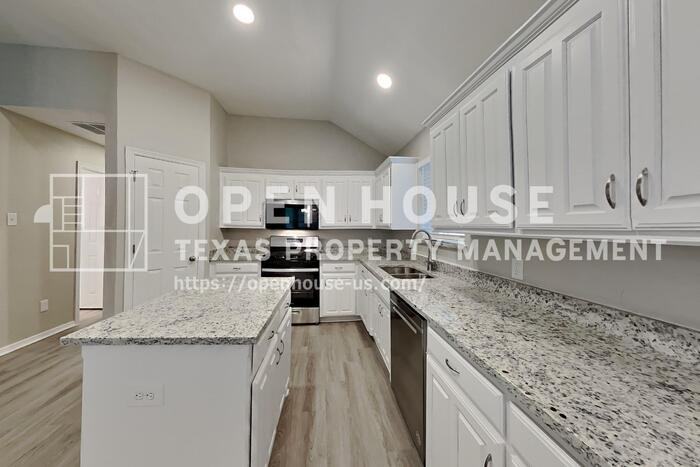 821 Willow Ct - Photo 7 of 21