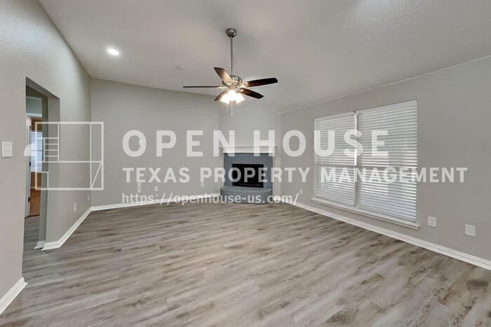 524 Buckstone Dr - Photo 5 of 20