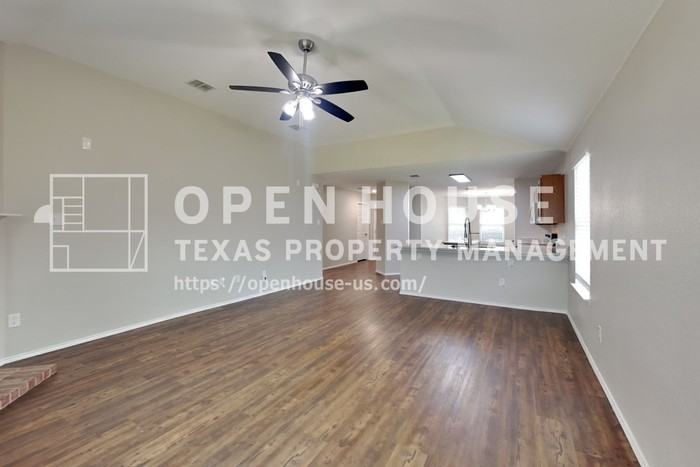 2901 Frontier Ln - Photo 5 of 20