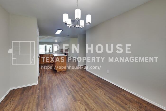 2901 Frontier Ln - Photo 7 of 20