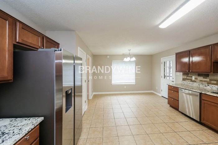 6828 Kamali Ave - Photo 6 of 18