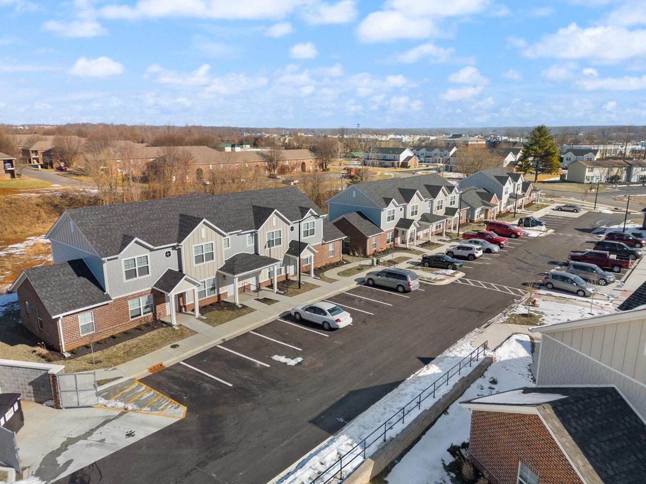 Foxtail Pointe - Photo 2 of 37