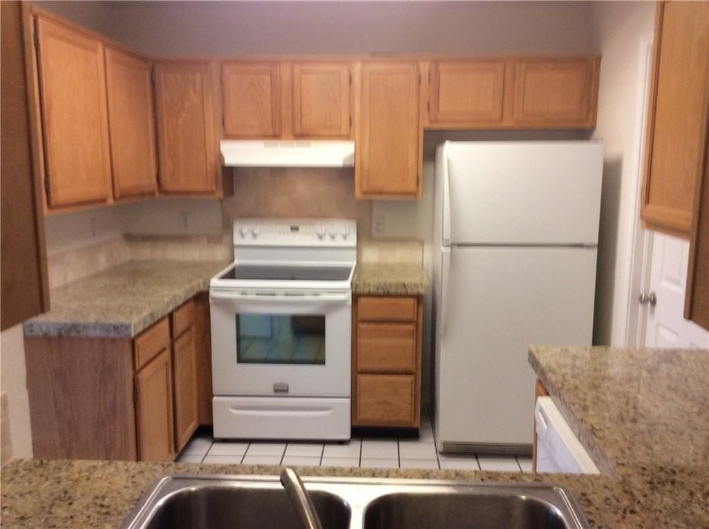 2050 E Farr Ln - Photo 5 of 14