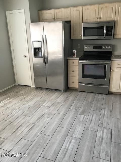 8723 N 112th Ave - Photo 2 of 5