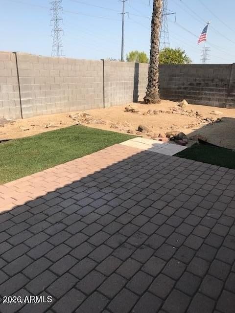 8723 N 112th Ave - Photo 5 of 5