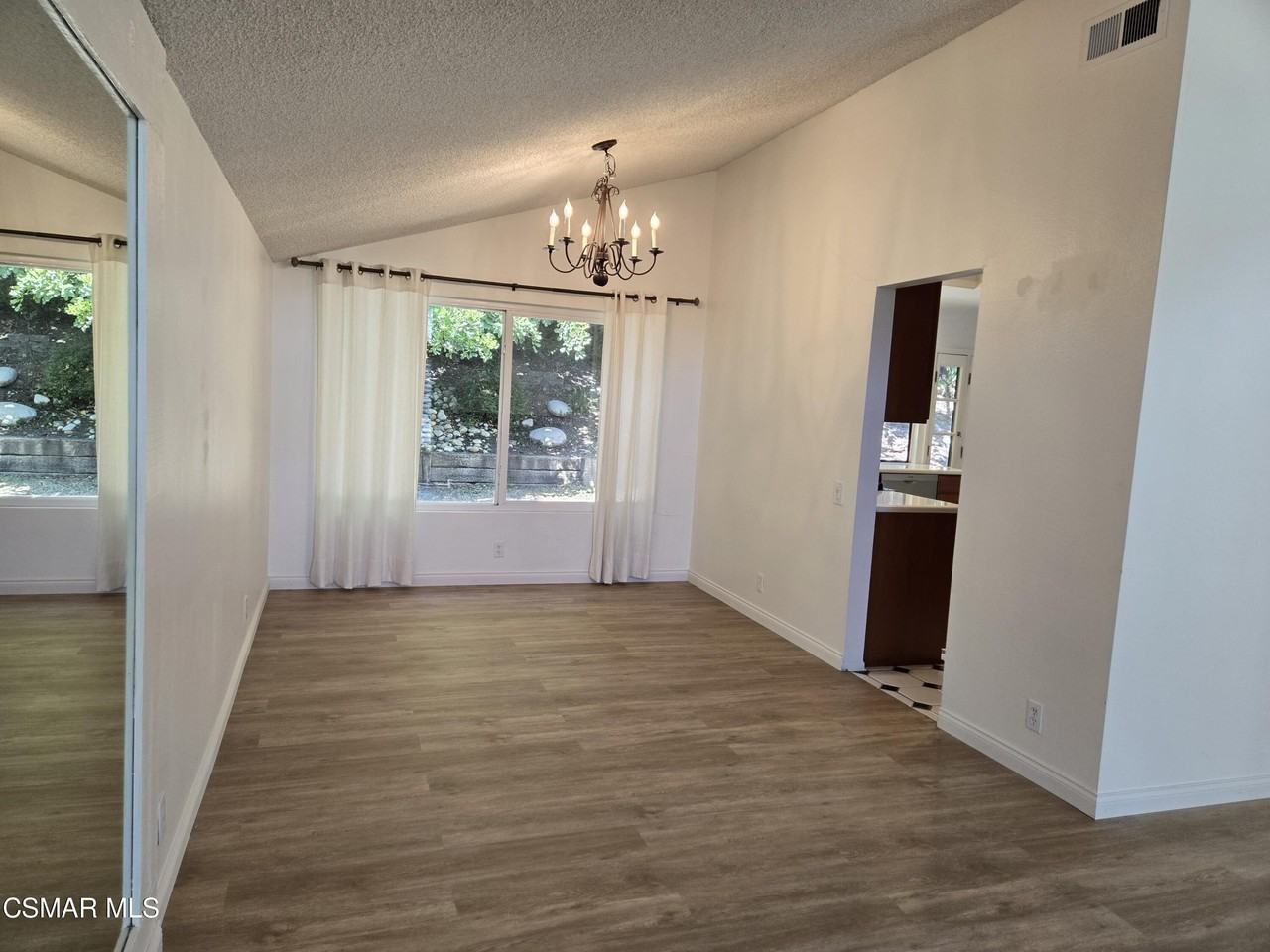 3166 Black Hills Ct - Photo 6 of 20