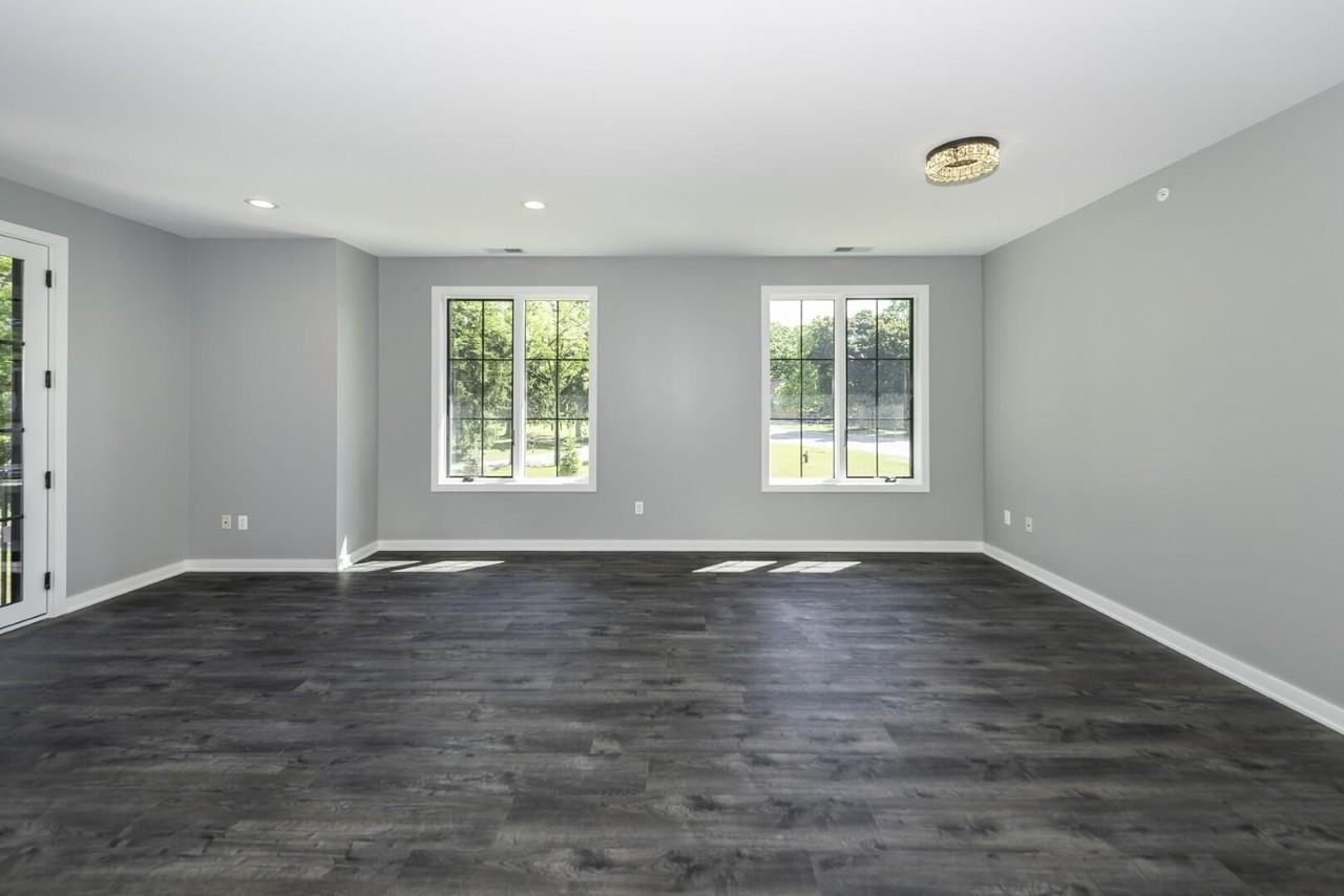5399 Plymouth Rd - Photo 5 of 38