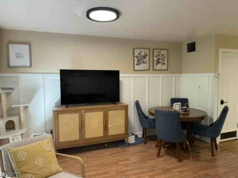 8 Steamboat Dr #7 - Photo 2 of 8