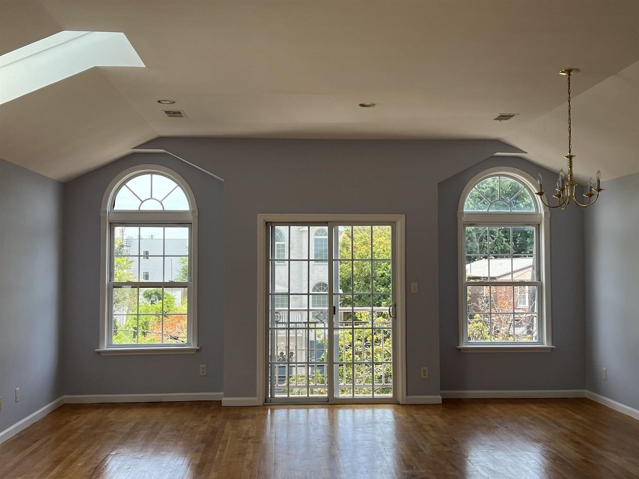 3 Montrose Ave #2ndFL - Photo 2 of 14